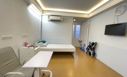 ห้องเดี่ยว ตึก รัชดา 42